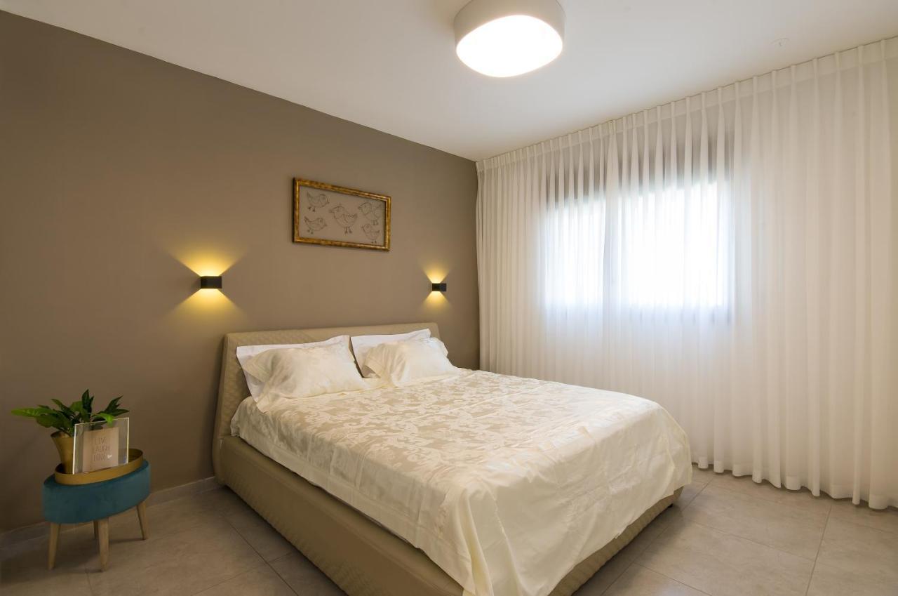 Maorissimo Boutique Apartment Akkon Exterior foto
